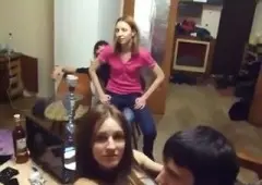 Los estudiantes rusos de una universidad humanitaria organizaron una fiesta sexual, habiendo entregado otra sesión